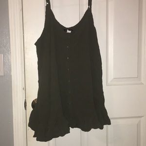 Size 4 torrid button down tank.